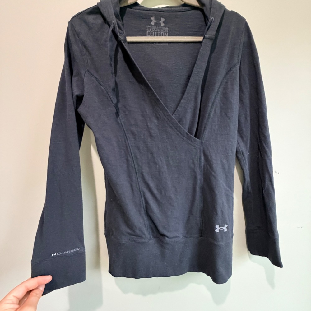 Under Armour Surplice V Neck Hoodie Women XS Black Charged Cotton Heat Gear